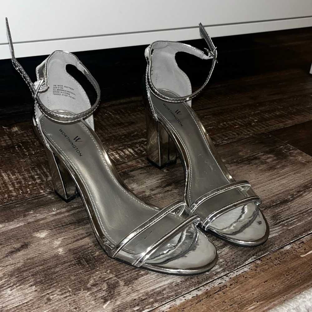 Silver heels - image 2