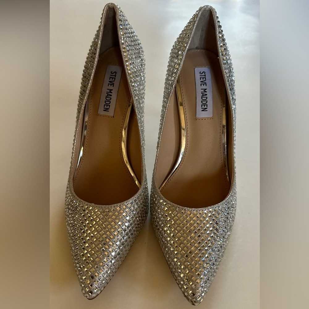 New Steve Madden Women’s Metallic Studded Rhinest… - image 9