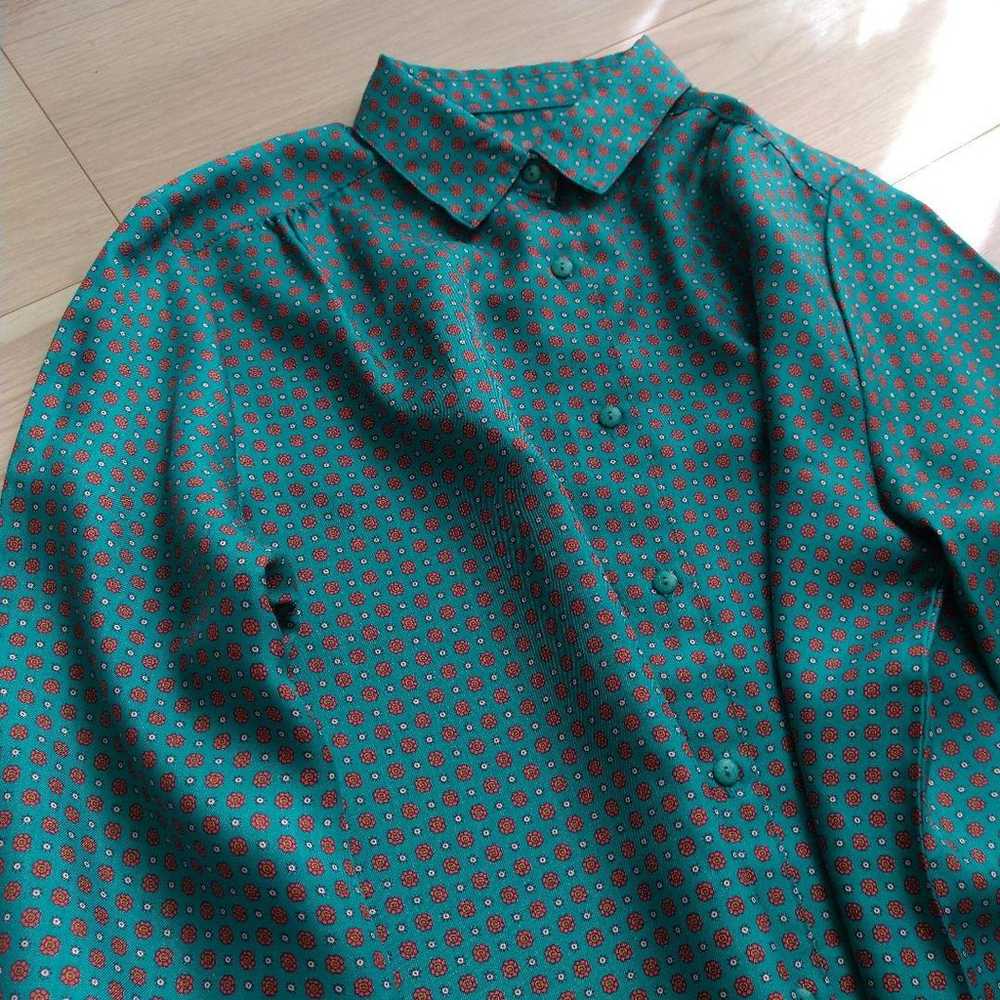 Vintage Retro Blouse Green with Small Floral Patt… - image 6