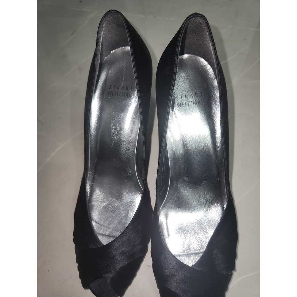 Stuart Weitzman satin black dress heels pumps 9 - image 5