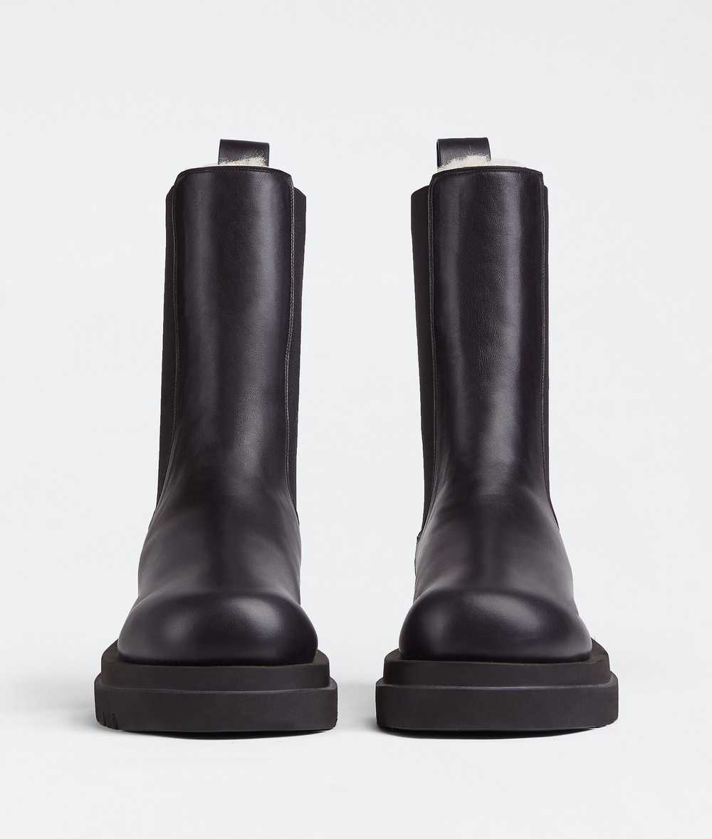 Bottega Veneta o1n1vont1224 Lug Calfskin Boots in… - image 2