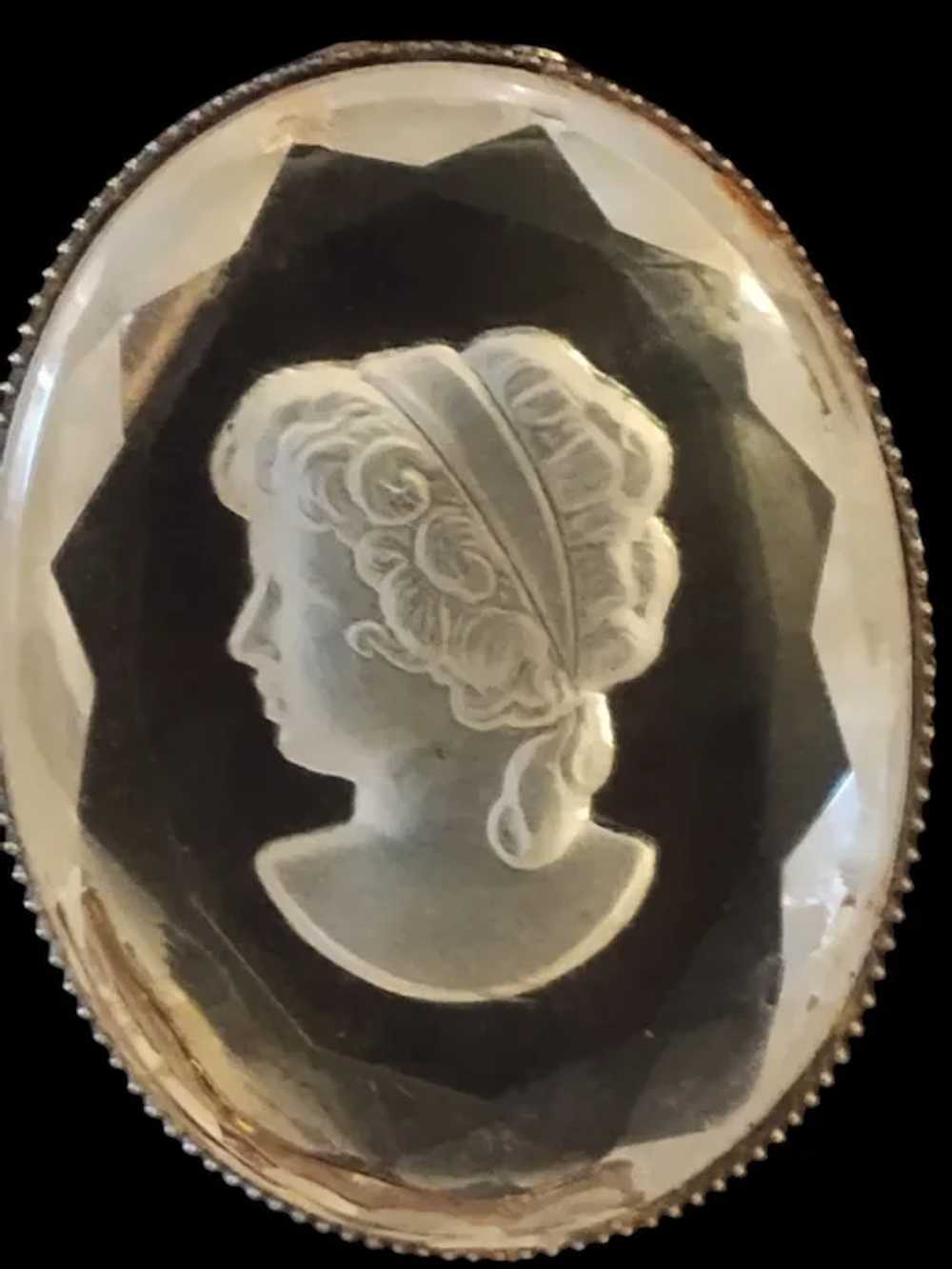 Vintage Clear Etched Lucite Cameo Tassel Pendant … - image 3