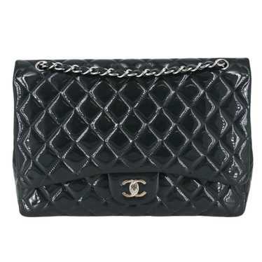 Chanel Timeless/Classique patent leather bag