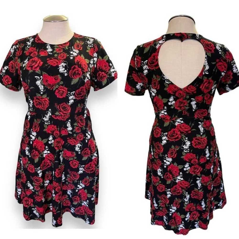 Torrid Plus Size 1 Disney Minnie Mouse Roses Hear… - image 1