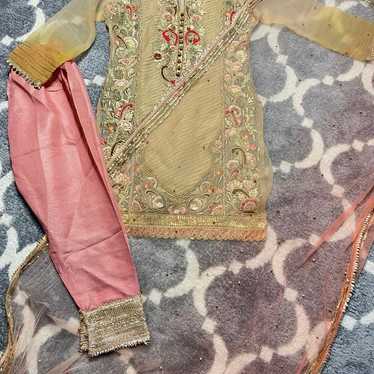 Pakistani Shalwar Kameez Suit