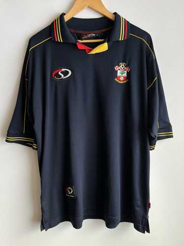 Soccer Jersey × Vintage Southampton FC 1999 2000 2