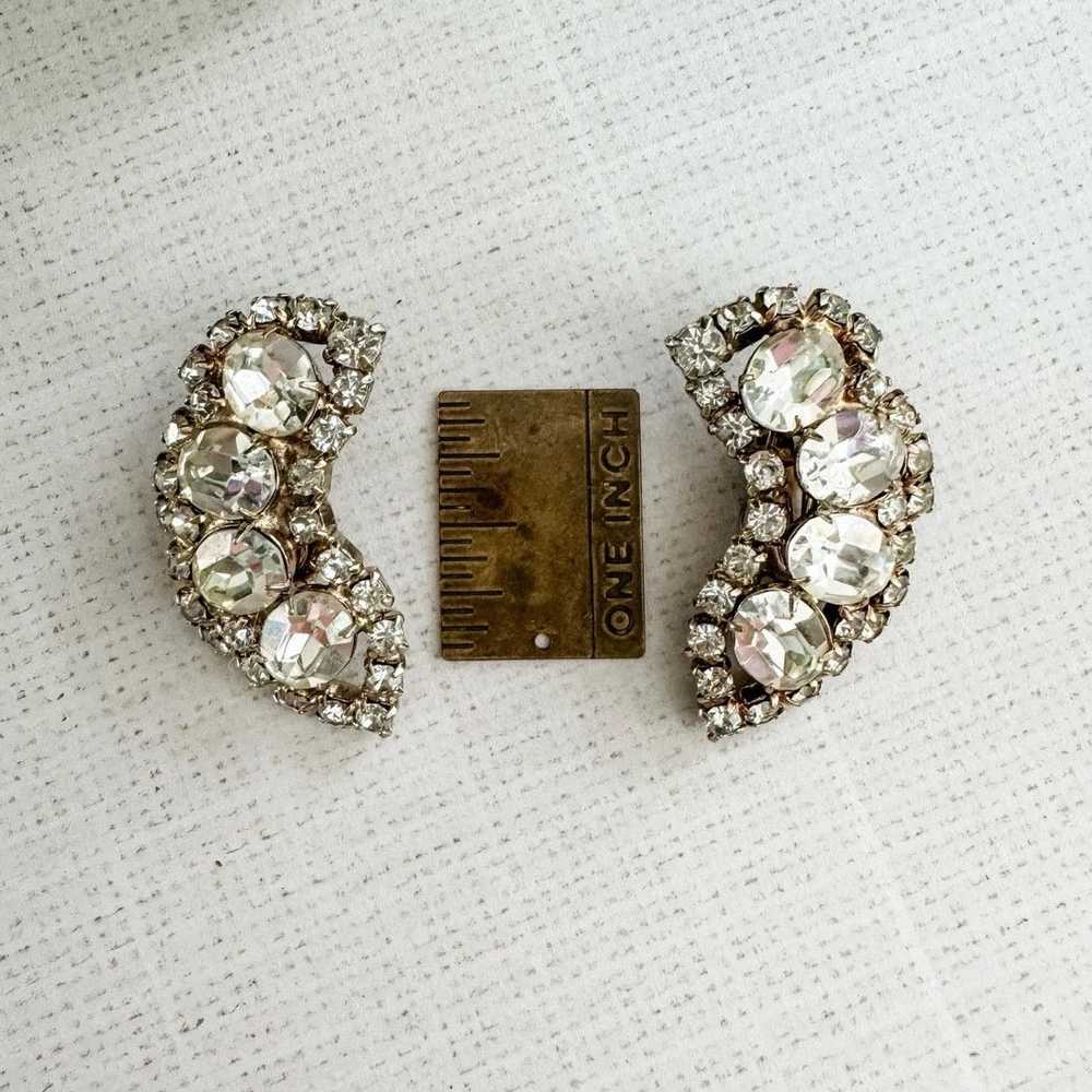 Vintage Vintage 50s 60s prong set rhinestone earr… - image 3