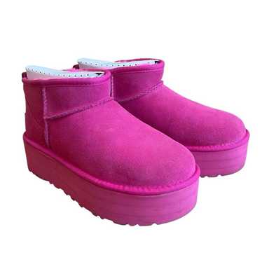 UGG deals Girls Kids Sz 3 Classic Mini Blossom Flowers Pink Ankle Boots used good cond