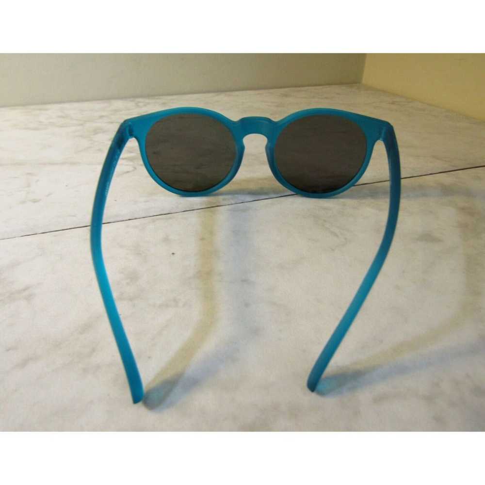 Vintage Polarized Goodr Sunglasses with Carry Bag… - image 4