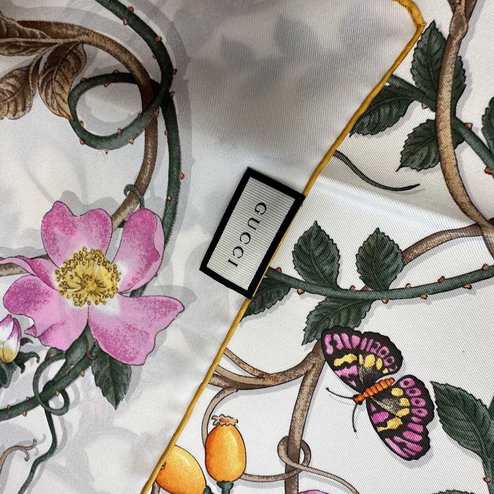 Product Details Gucci Cream Floral Silk Scarf 90x… - image 4