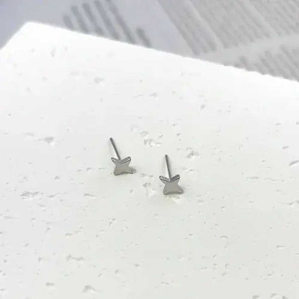 Streetwear Small Tiny Star Stud Earrings for Men … - image 3