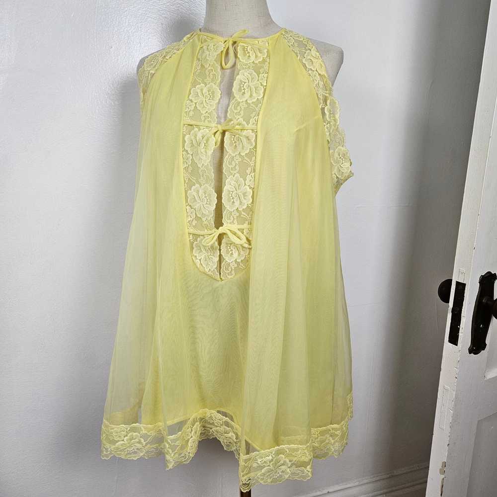 Vintage Chic Lingerie Negligee Nightgown L Yellow… - image 12