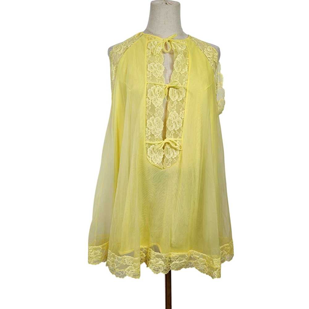 Vintage Chic Lingerie Negligee Nightgown L Yellow… - image 1