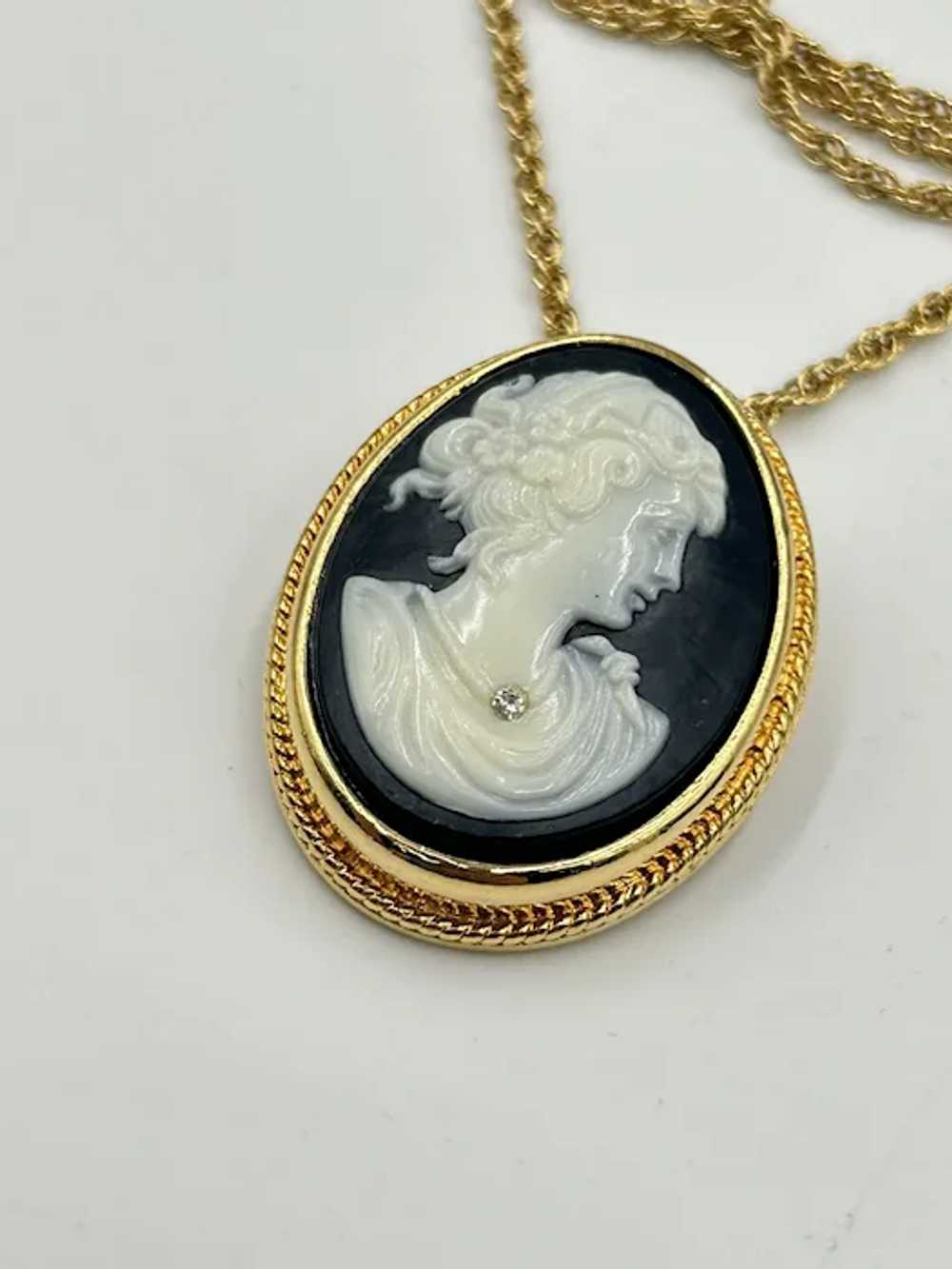 Vintage Lady Cameo Pin Brooch Necklace Pendant Go… - image 4