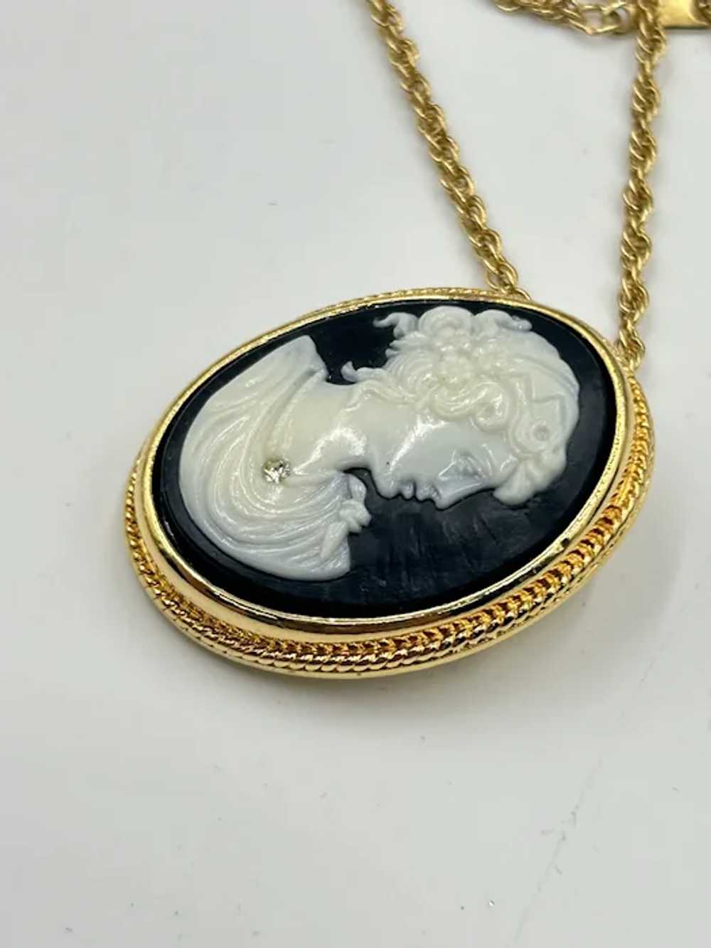 Vintage Lady Cameo Pin Brooch Necklace Pendant Go… - image 6