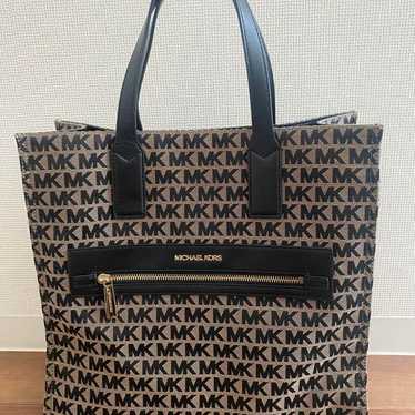 MICHAEL KORS Tote Bag in Excellent Condition - image 1