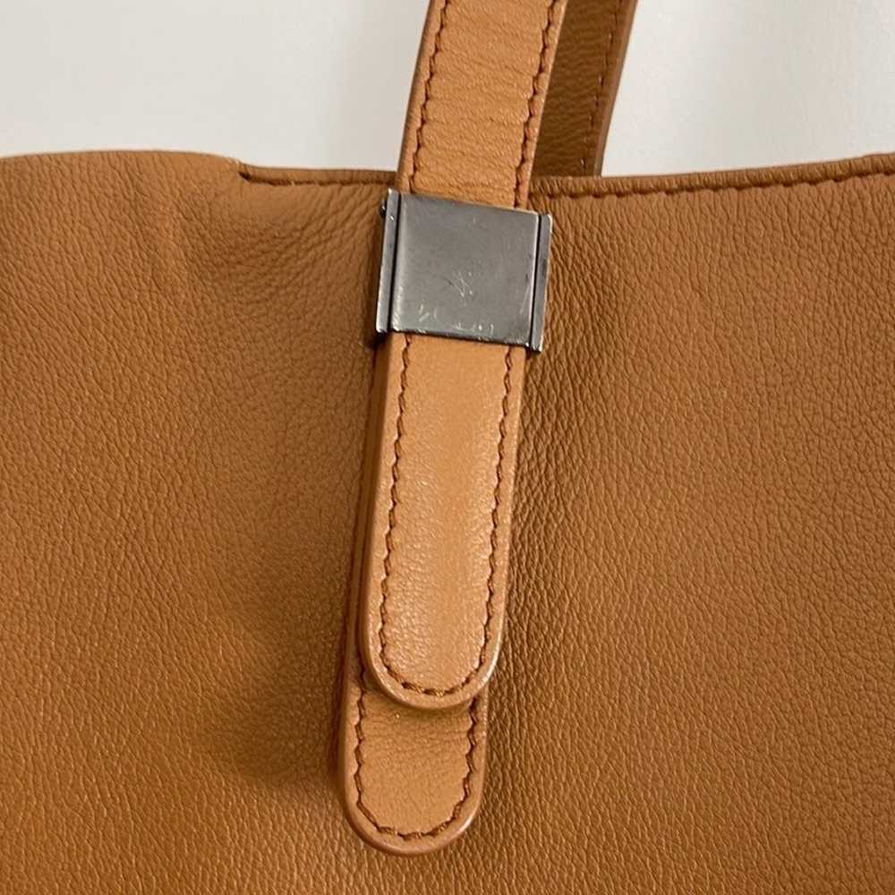 Everlane Petra magazine tote - image 4