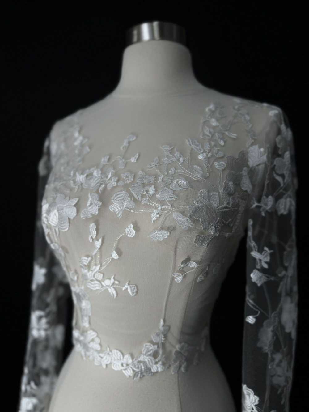 Other Preloved US 6 Embroidered Lace Anna Augusta… - image 3