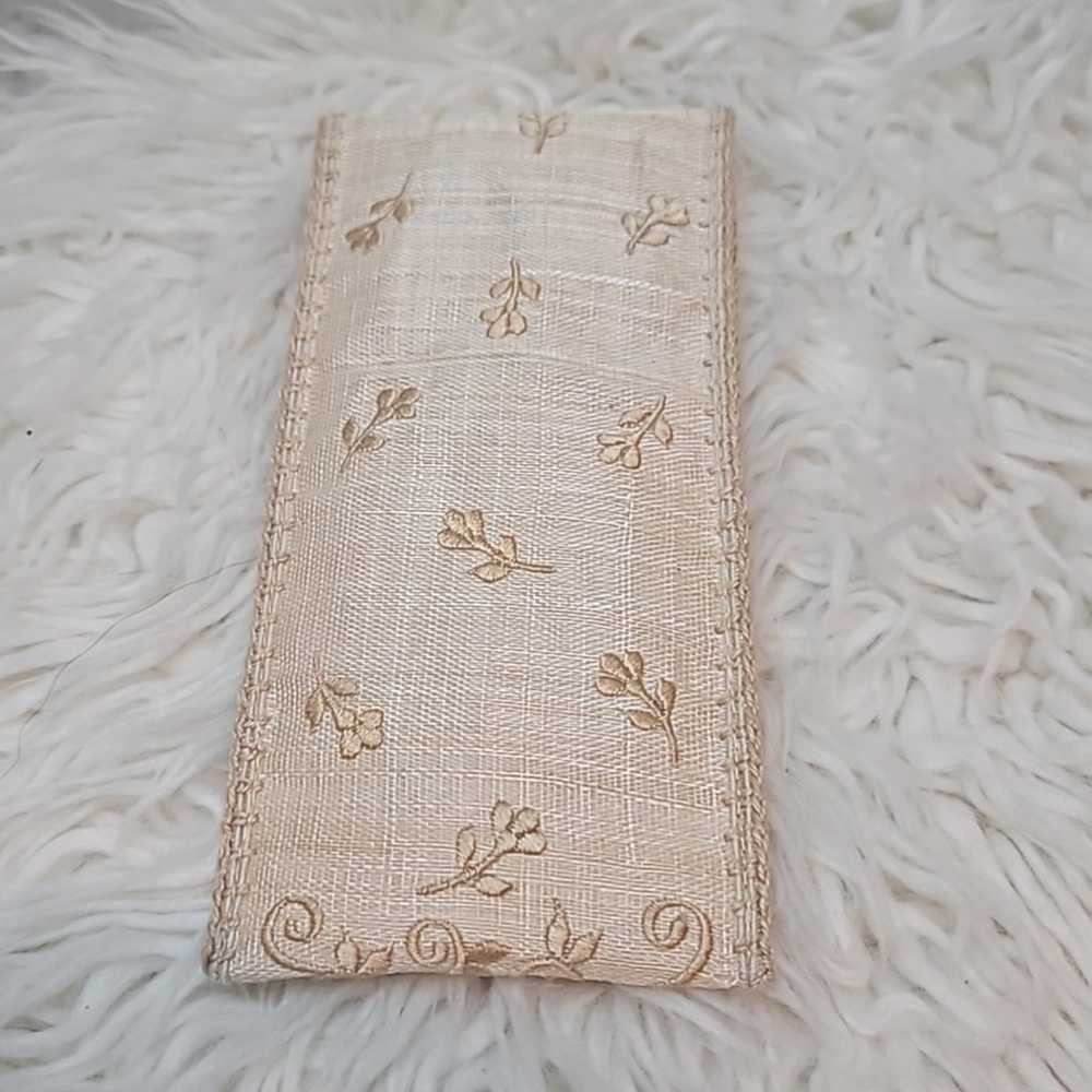 Vintage Embroidered Cream Ivory Soft Eyeglass case - image 2