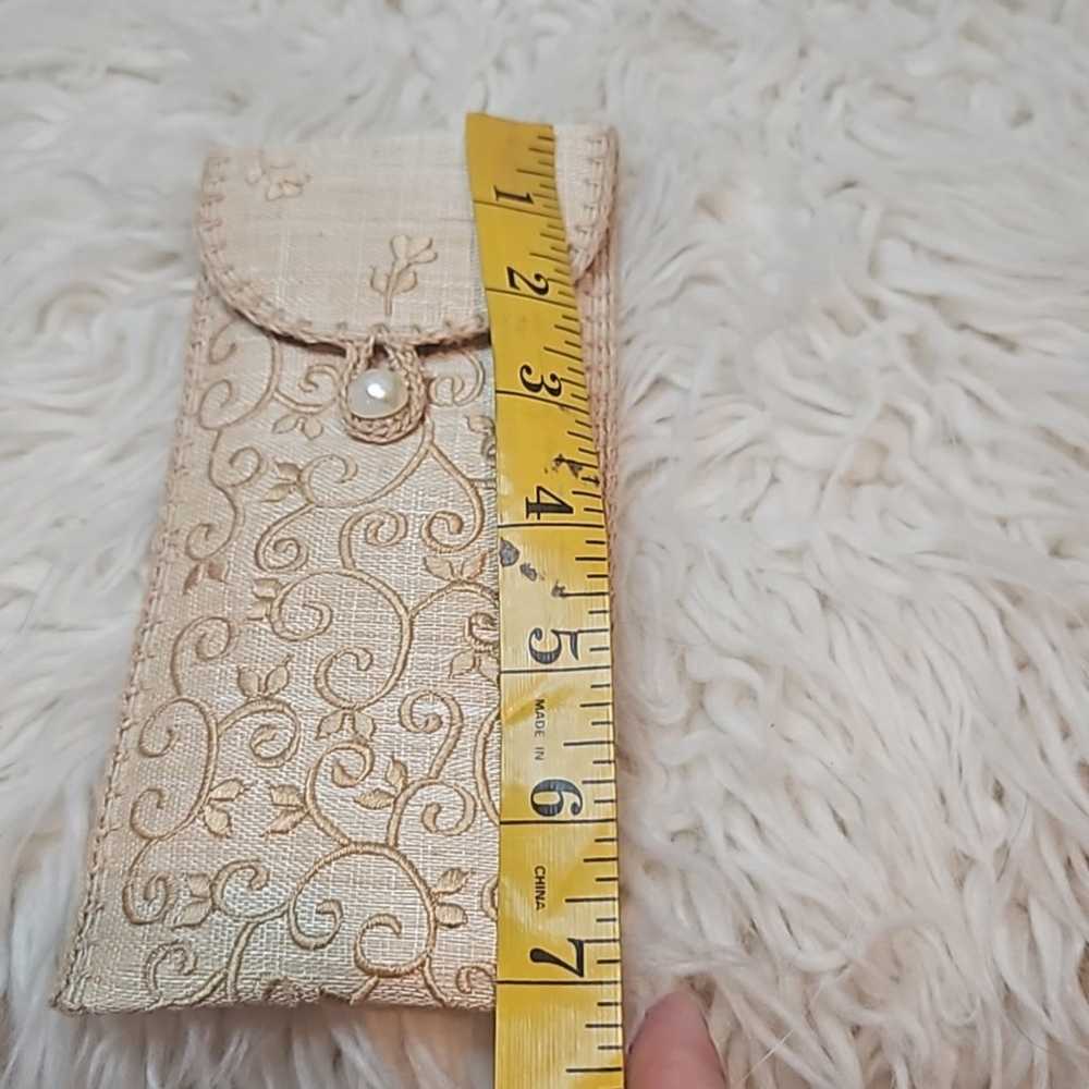 Vintage Embroidered Cream Ivory Soft Eyeglass case - image 5