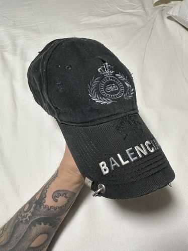 Balenciaga Balenciaga BB Laurel destroyed piercing