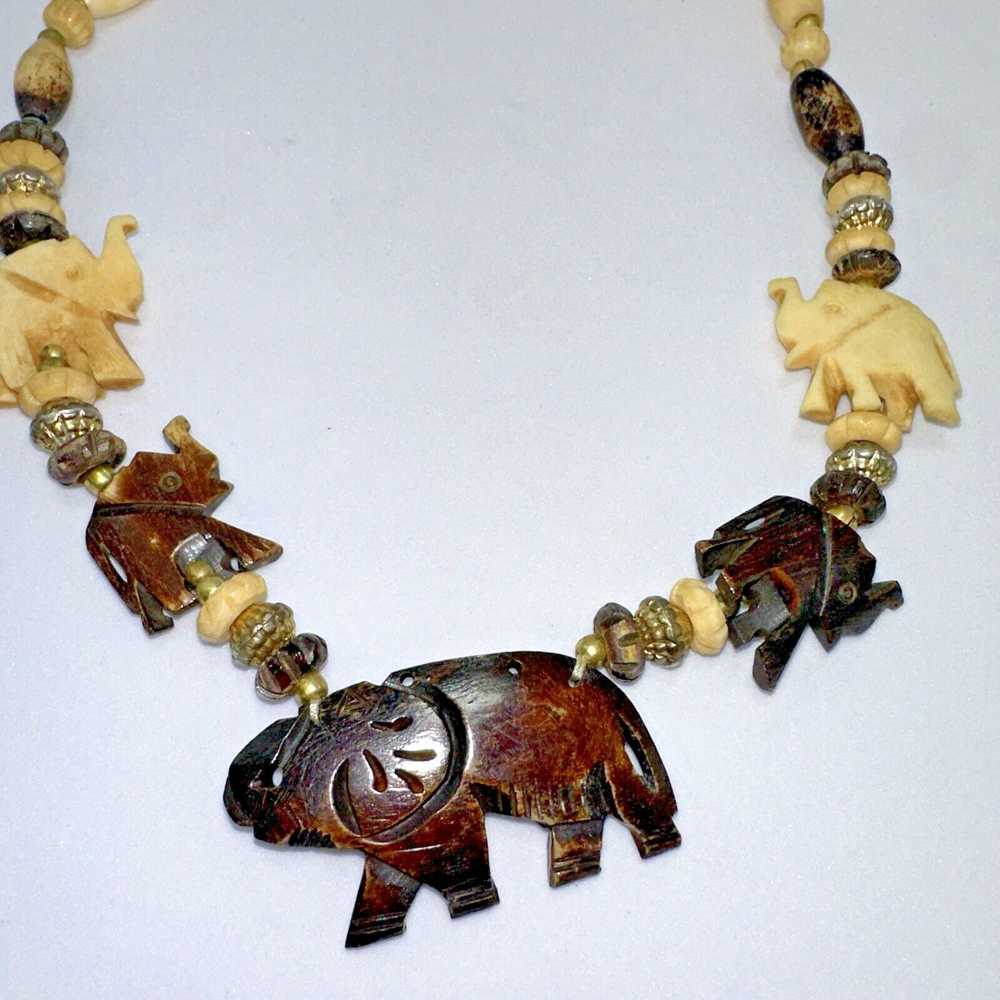 Unkwn African Safari Wood Necklace Carved Animals… - image 2