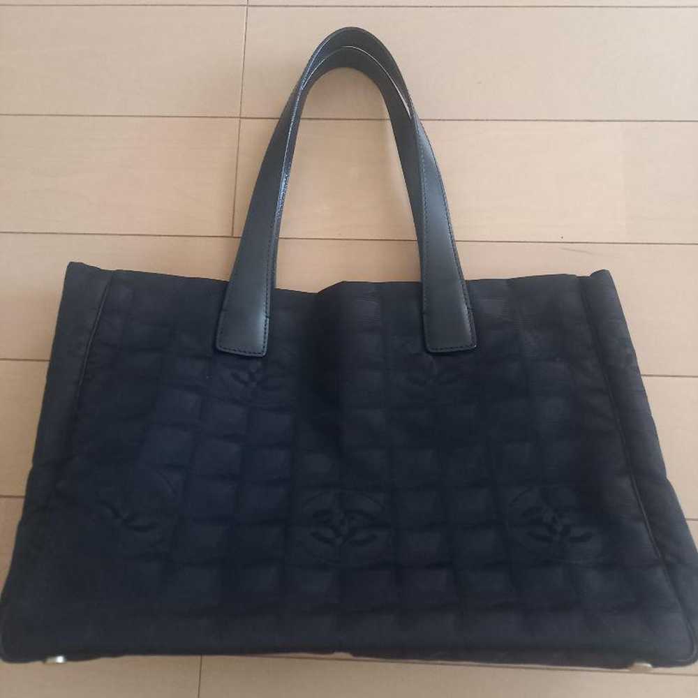 Chanel tote bag, black, in excellent condition, a… - image 2