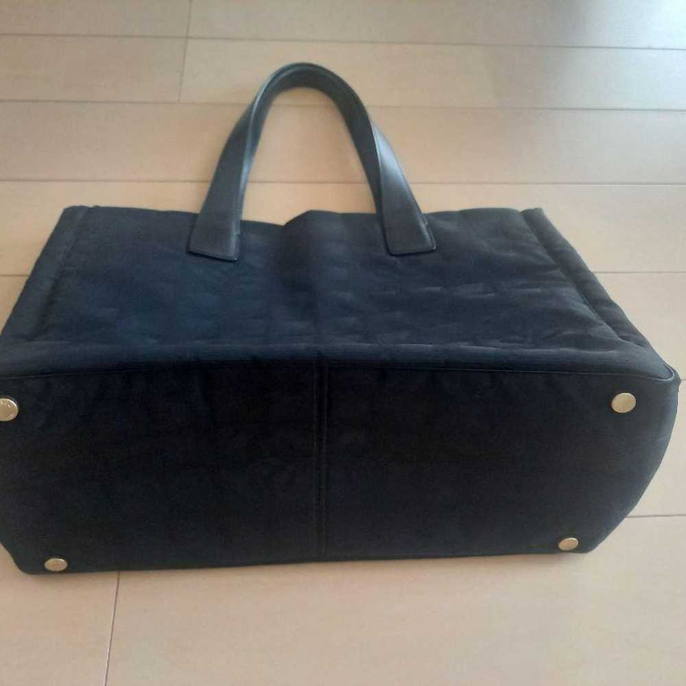 Chanel tote bag, black, in excellent condition, a… - image 4