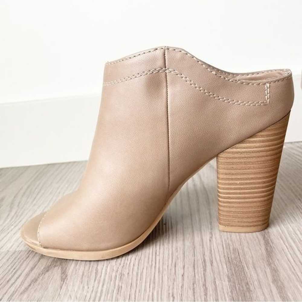 DV Dolce Vita Taupe Open Toe Stacked Heel Leather… - image 3