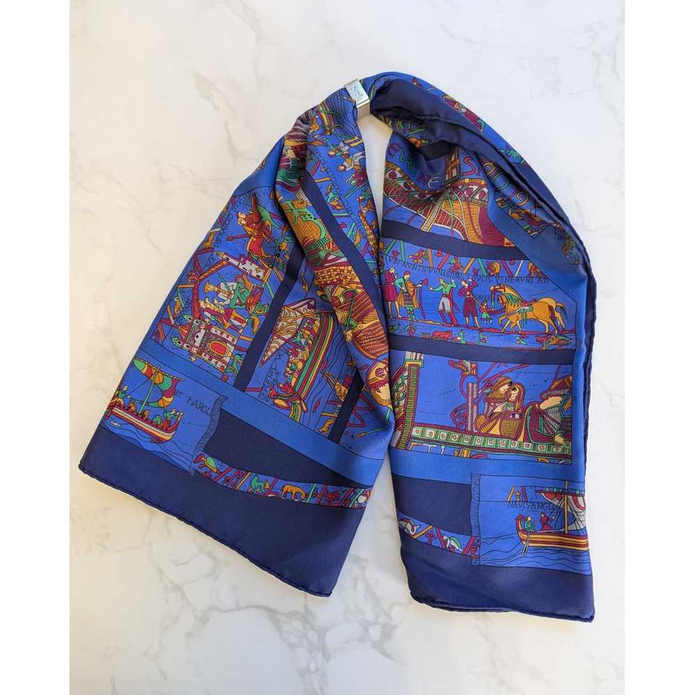 Hermès Scarf - image 12