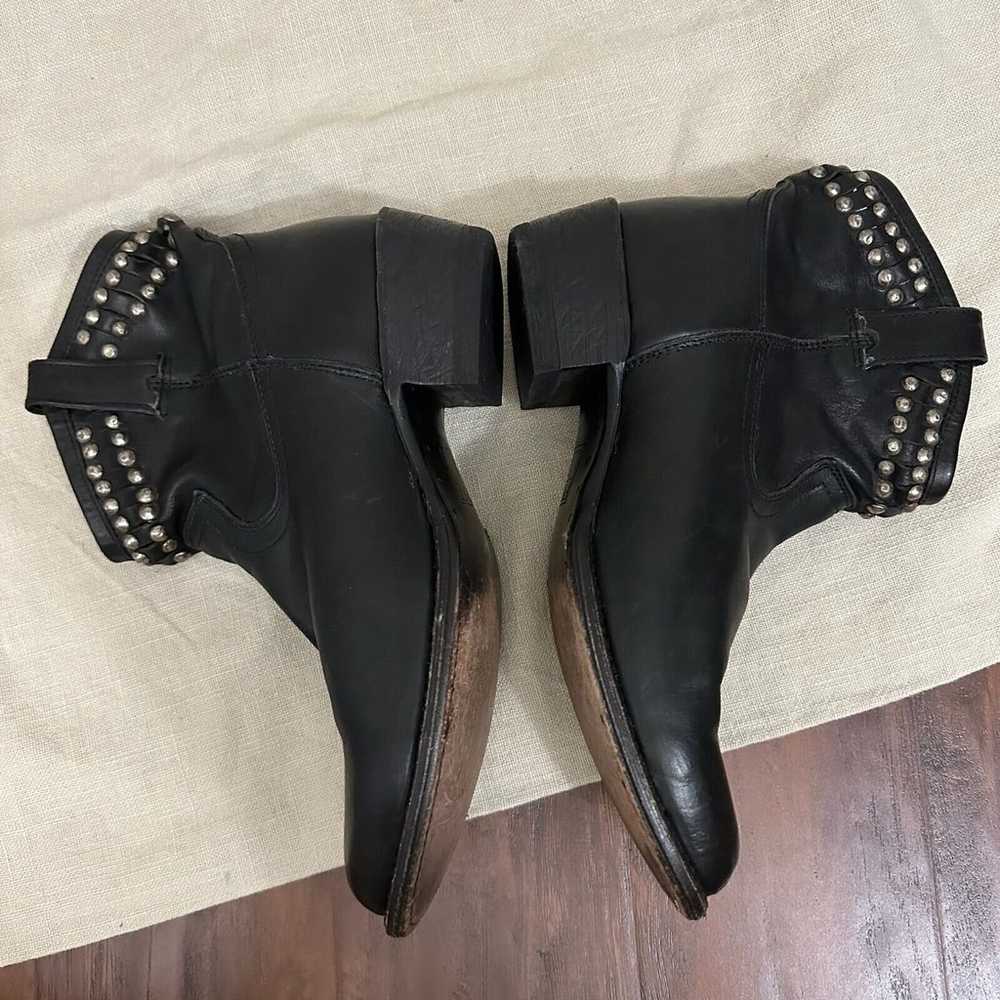 FRYE Diana Ankle Boots Black Leather Booties Cut … - image 7