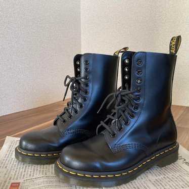 Dr. Martens 10-hole