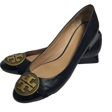 Black Tory Burch with the double T hardware, size 