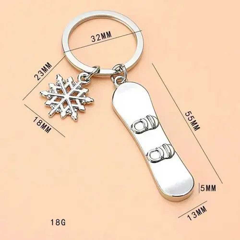 Jewelry × Streetwear Snowboard keychain - image 1