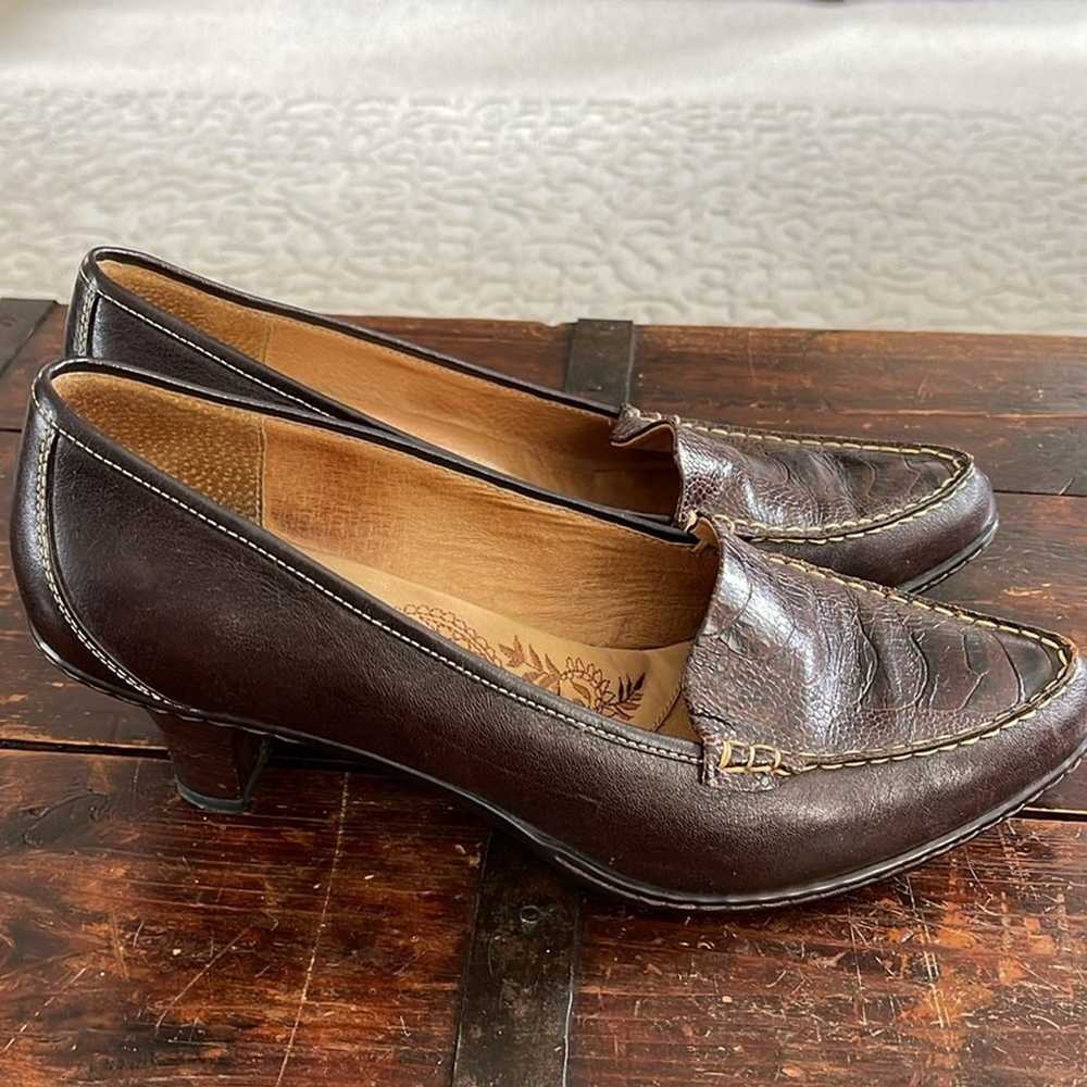 Sofft Brown Leather w/Contrast Stitching 2" Heels… - image 4