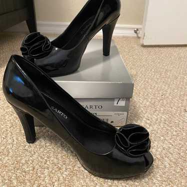 Franco Sarto black patent heels