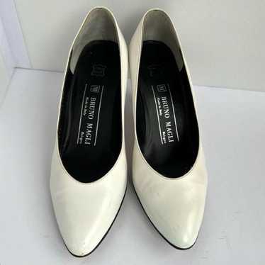 BRUNO MAGLI (Bruno Magli) Pumps, White *Excellent 