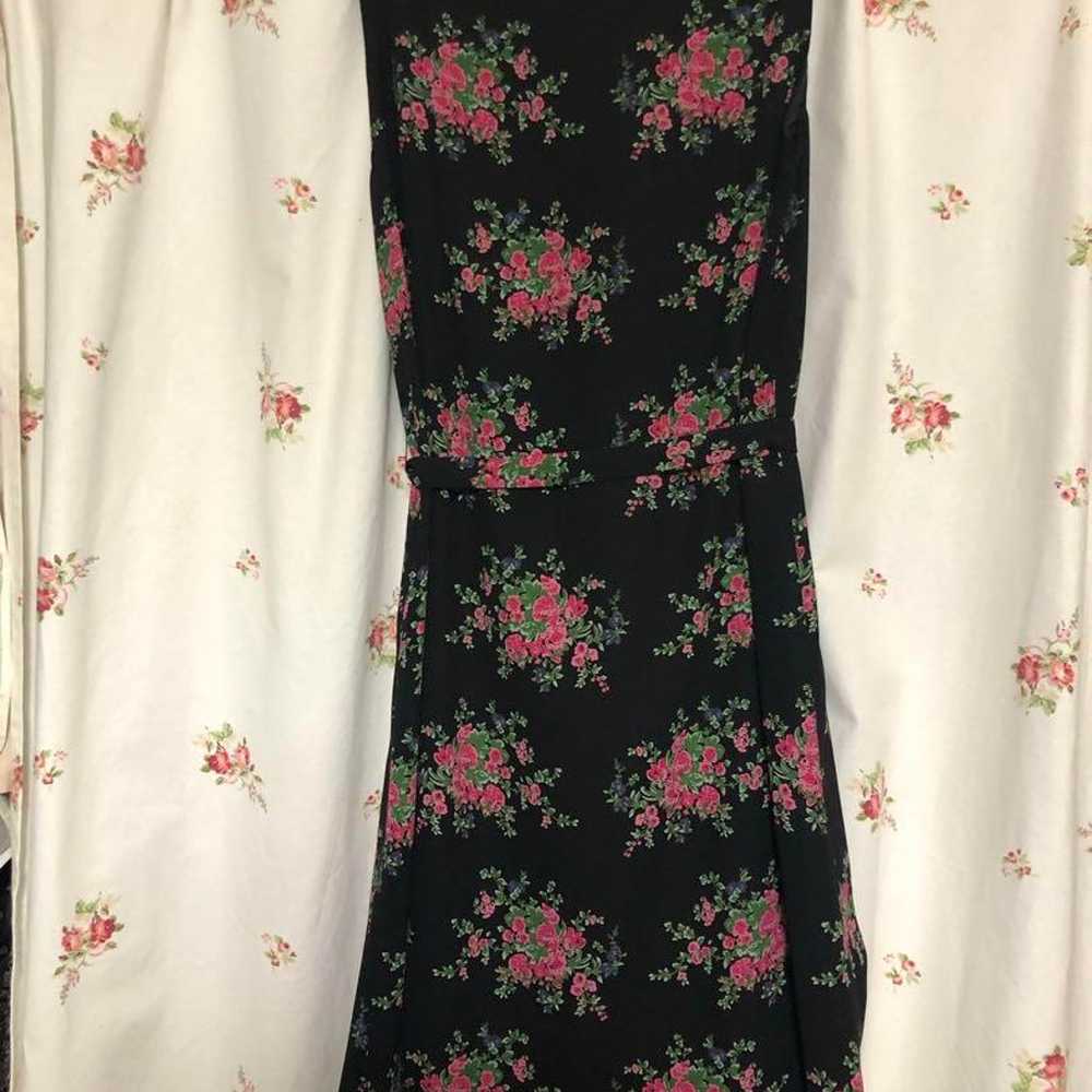 Laura Ashley floral sleeveless knee-length dress - image 2