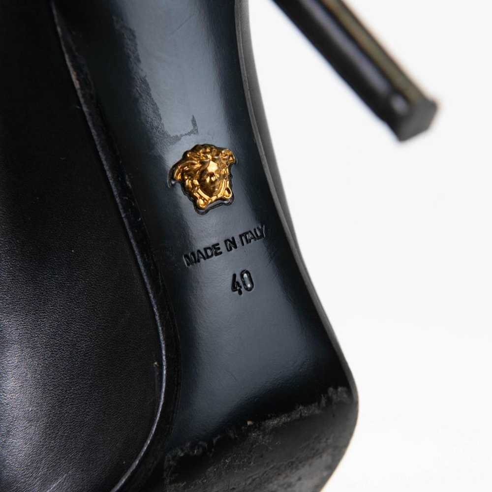 Versace Patent leather heels - image 3