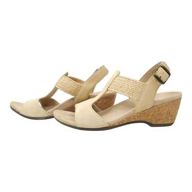 Vionic Vionic Kaytie T Strap Wedge Sandal Womens S