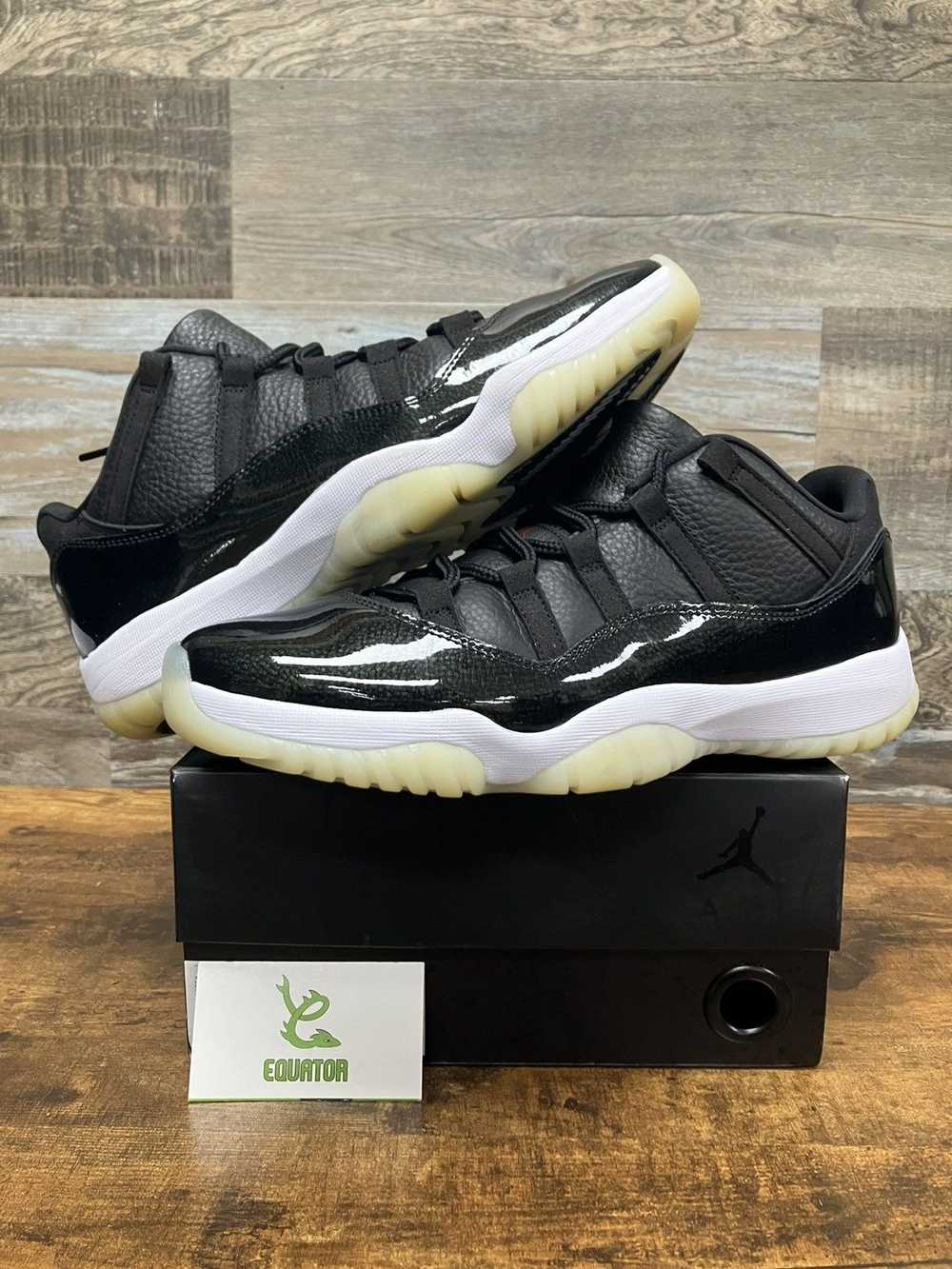 Jordan Brand Jordan 11 Retro Low 72-10 Size 11 - image 1