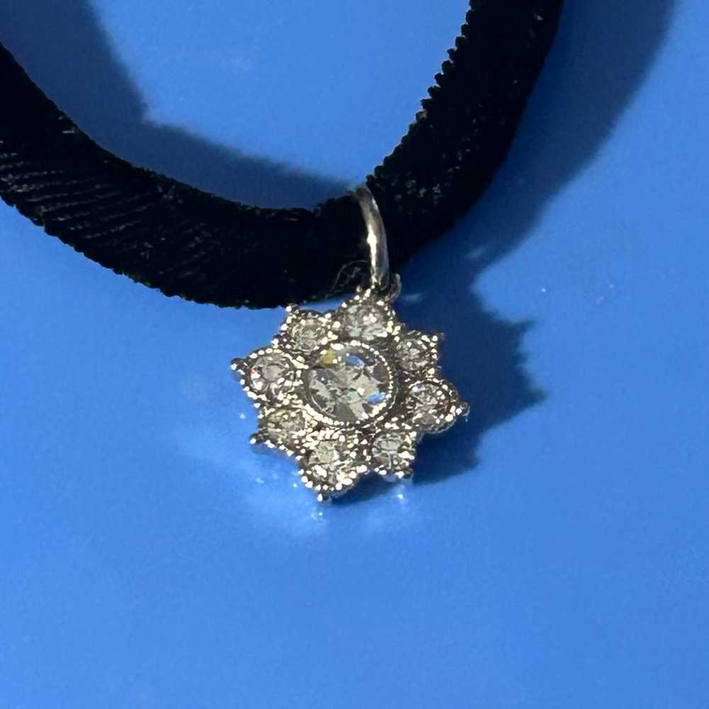 Vintage Avon black velour necklace with star rhin… - image 2