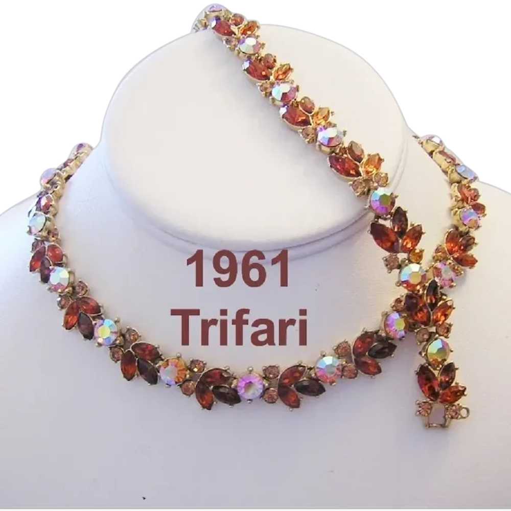 1961 TRIFARI Fabulous Fall FOLIAGE Colors Necklac… - image 1