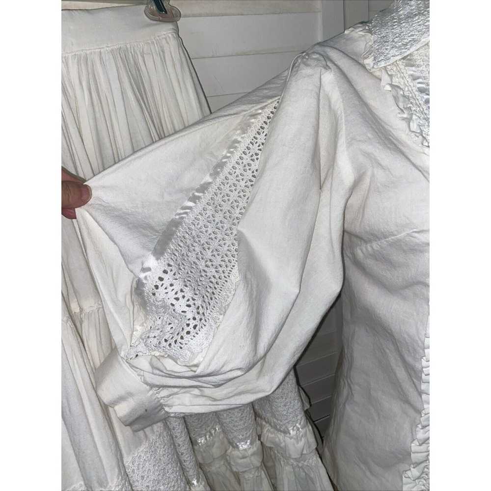 Vintage 2 Piece White Mexican Peasant Wedding Dre… - image 3