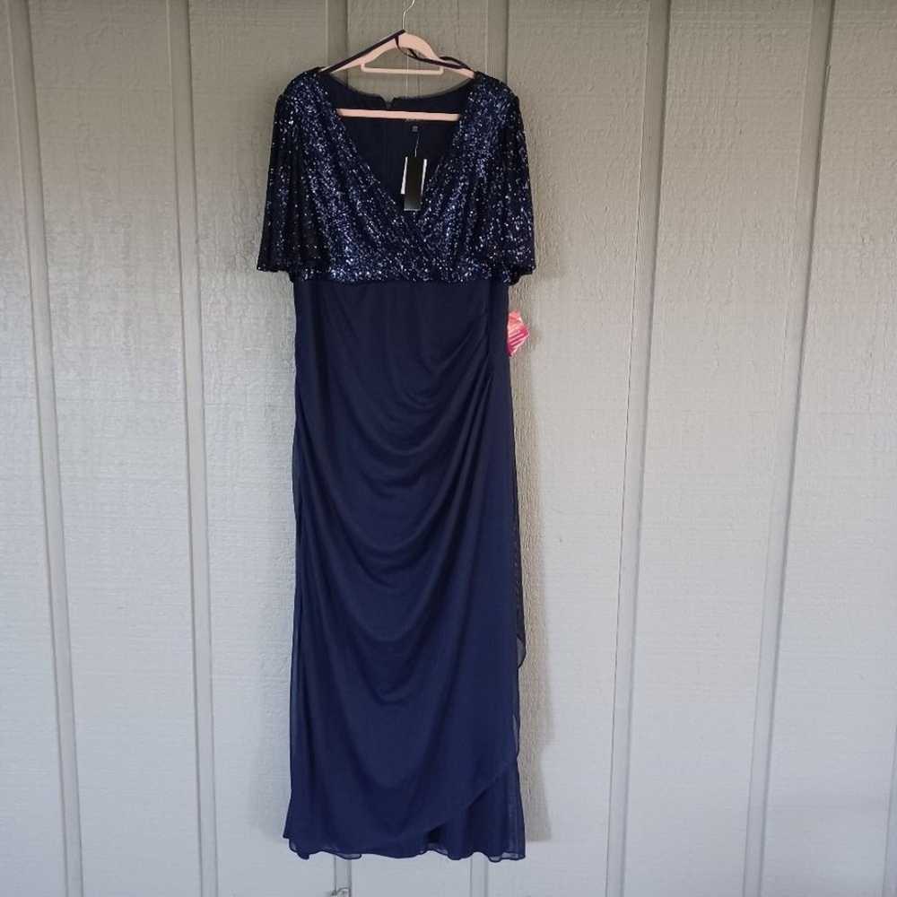 Xscape Women Plus Size Sequin A Line Gown Size 20… - image 2