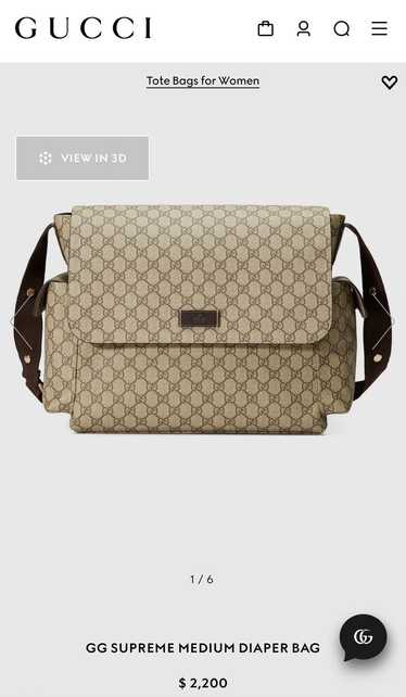 Gucci GG Supreme Medium Diaper Bag