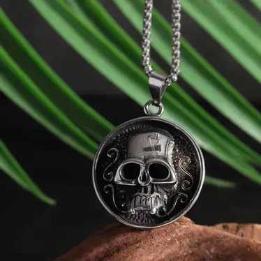 Jewelry × Streetwear × Vintage Skull Medal Neckla… - image 1