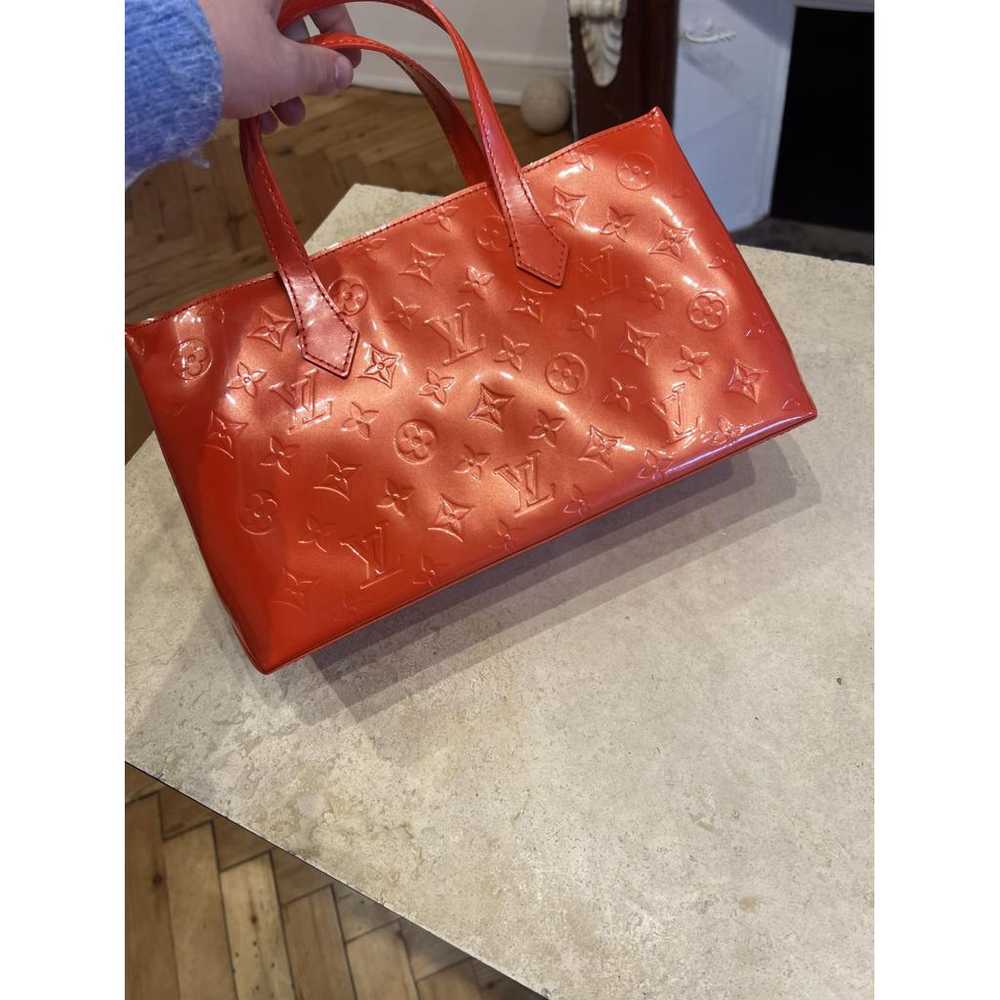 Louis Vuitton Wilshire patent leather handbag - image 8