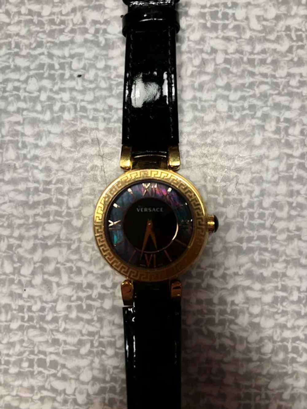 Versace watch - image 3