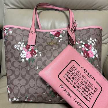 Coach popular Reversible Tote Shoulder Leather Bag pink Stars Flowers Floral Dark Gray